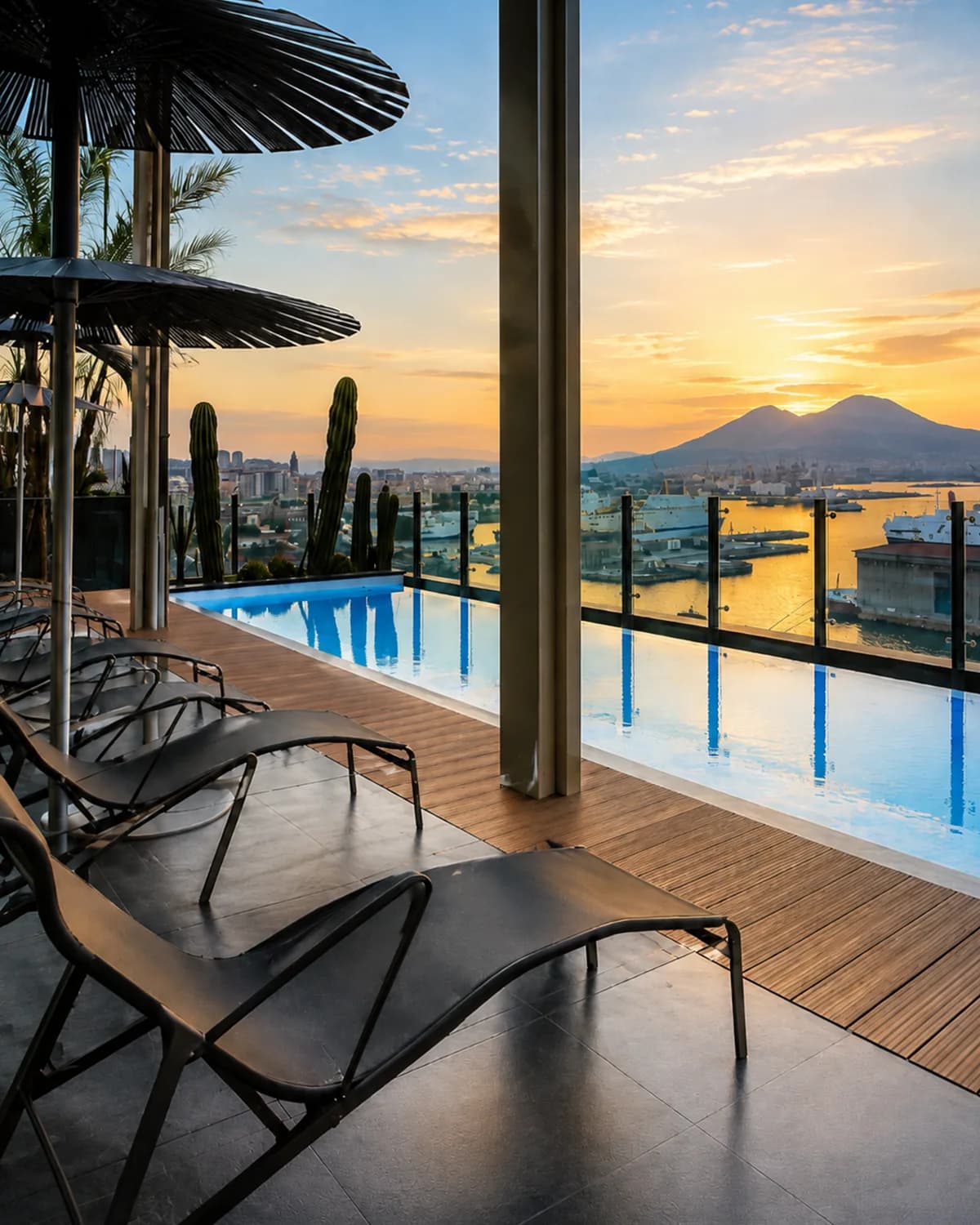 Hotel Romeo — Naples
