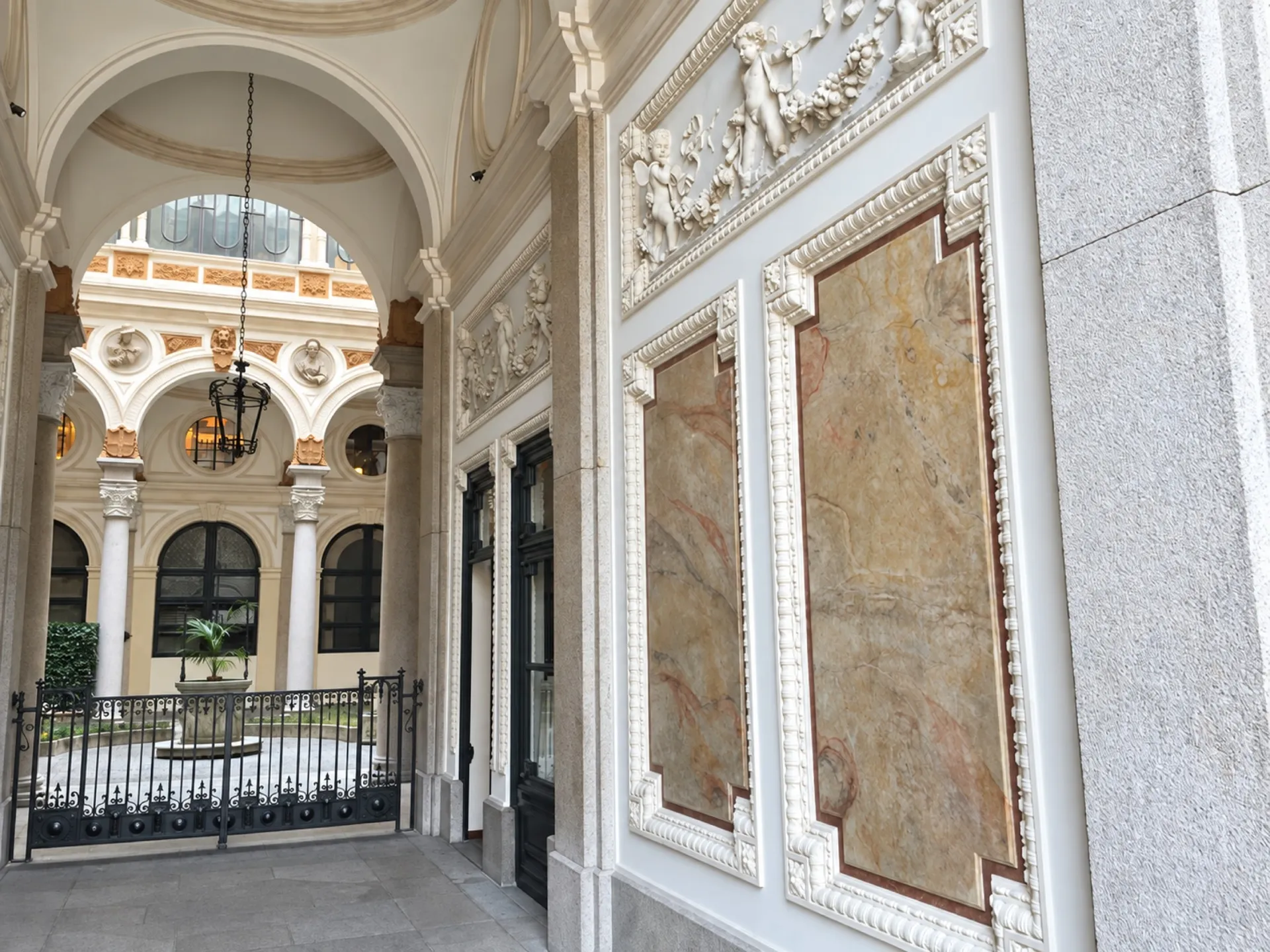 Palazzo Luraschi — Milano