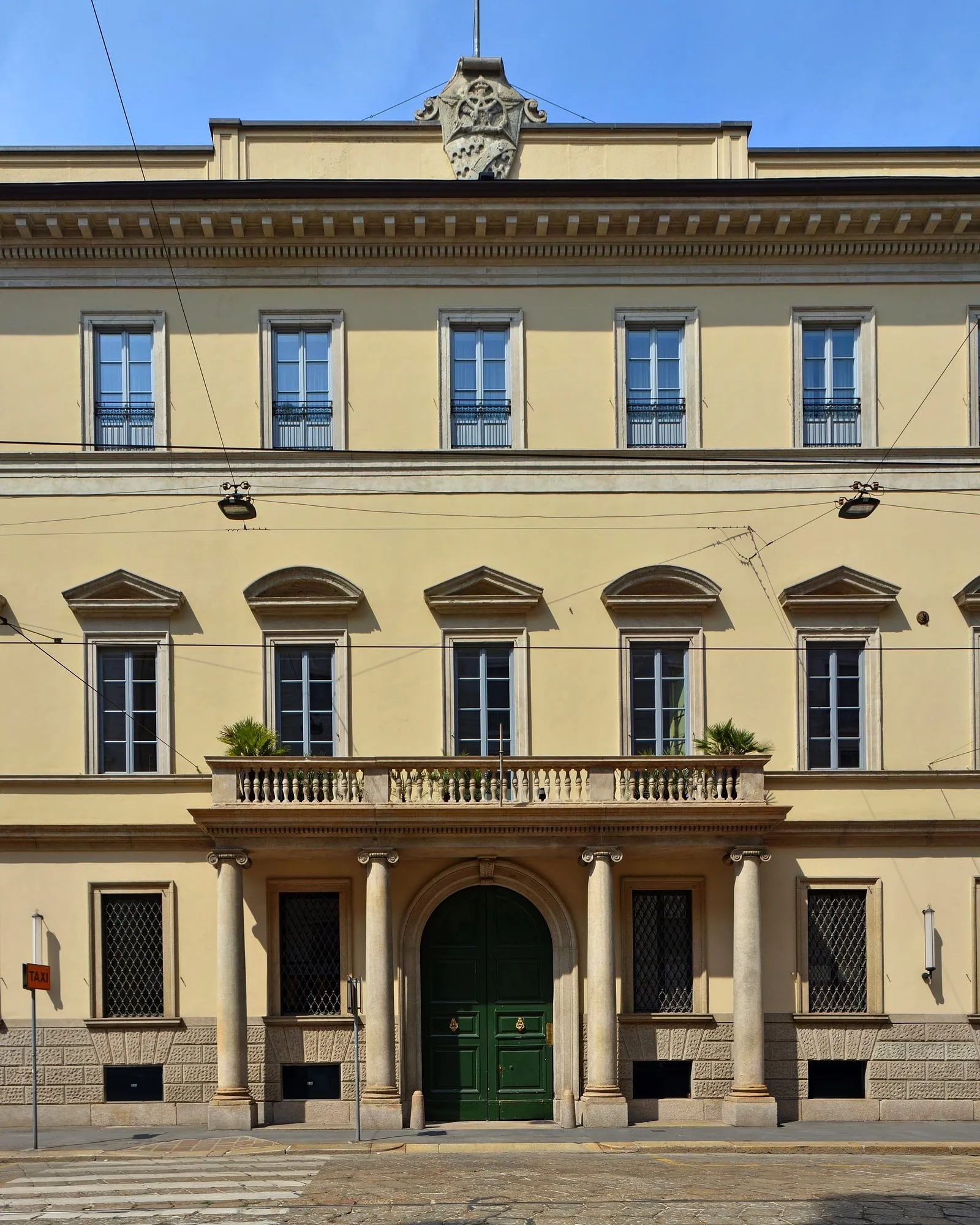 Palazzo Borromeo d’Adda — Milano