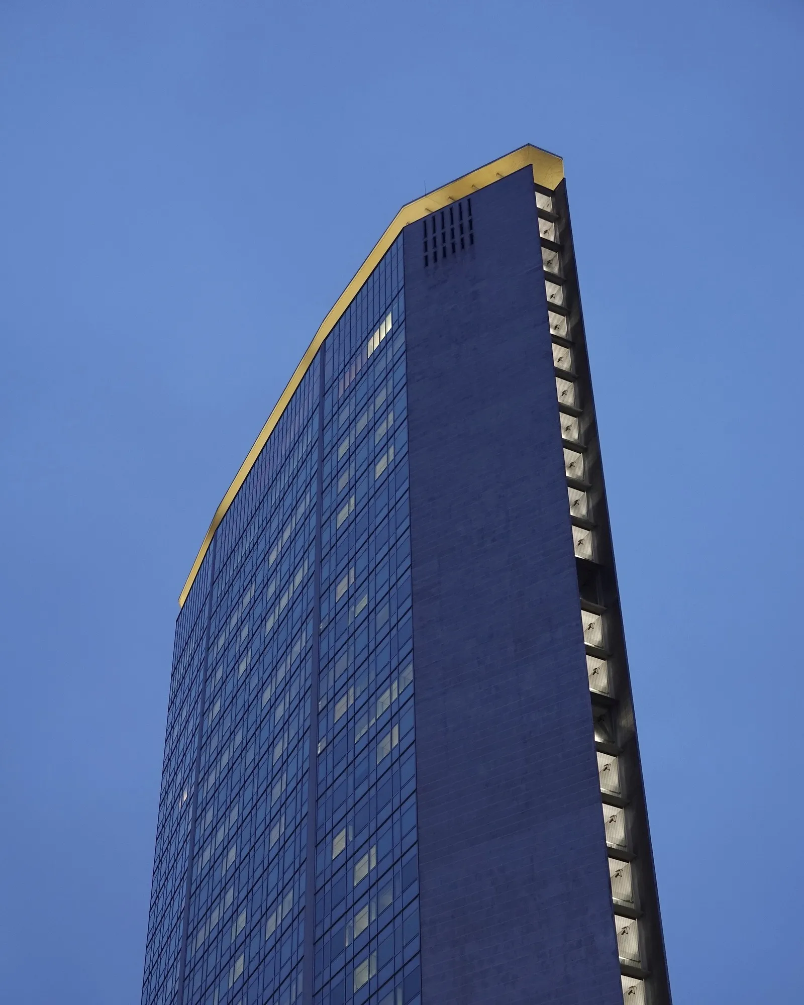 Pirelli Tower — Milan